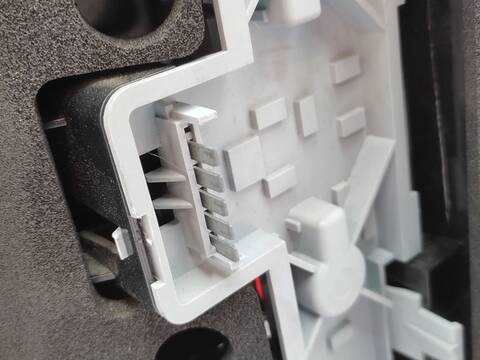 Foto 3ª: Piloto Trasero Izquierdo Opel Zafira 1.9 CDTI M75) 120CV 88KW [Z19DT] (2008)