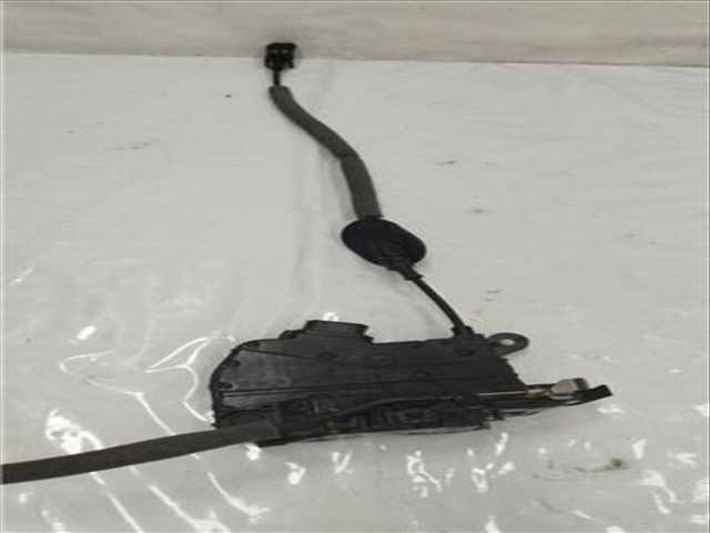Foto 3ª: Cerradura Puerta Delantera Derecha Renault Clio TCE 90 B7MT) 91CV 67KW [H4D 450,H4D 470] (2021)