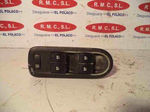 Botonera Elevalunas Renault Megane 1.6 16V BERLINA 113CV 83KW II BERLINA 5P