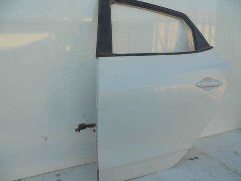 Foto 3ª: Puerta Trasera Izquierda Hyundai ix35 1.7 CRDI CAT 116CV 85KW [D4FD] (2012)
