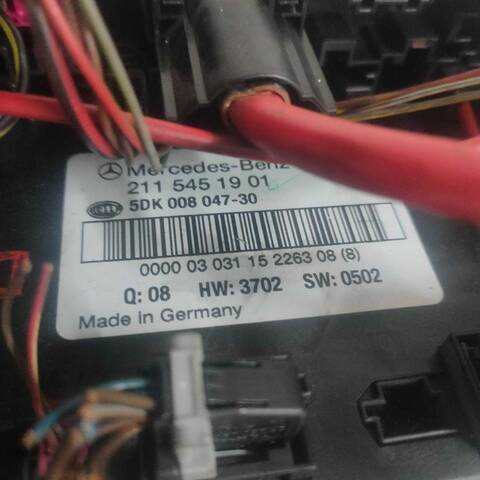 Foto 3ª: Caja Reles Fusibles Mercedes Clase E 180 E 220 CDI 211.006) (2002)