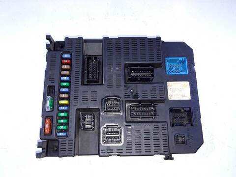 Caja Reles Fusibles Peugeot 207 X-LINE 73CV 54KW