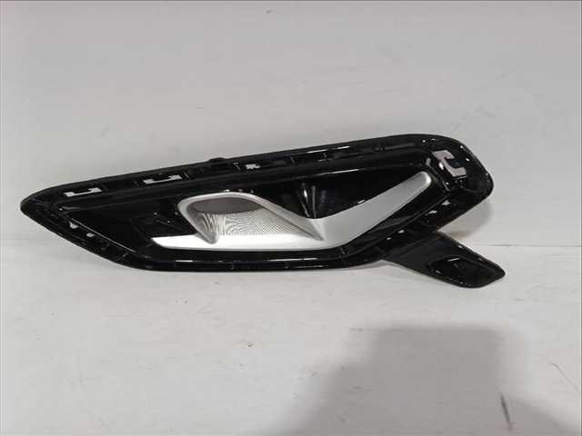 Foto 2ª: Rejilla Delantera Kia Stonic 1.0 T-GDI 101CV [G3LC G3LE] (2017)