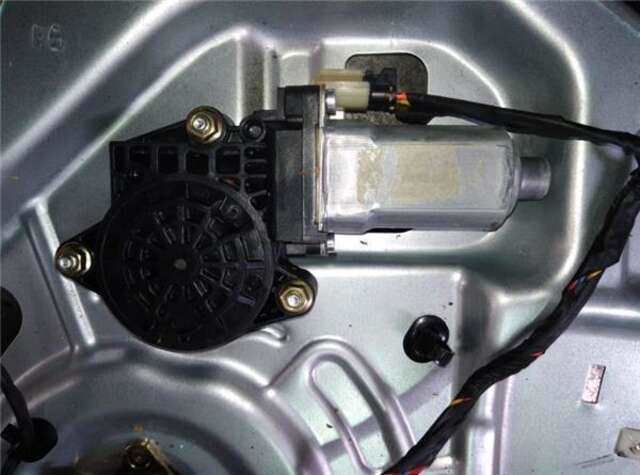 Foto 3ª: Elevalunas Eléctrico Delantero Derecho Hyundai Tucson 2.0 CRDI [D4EA]