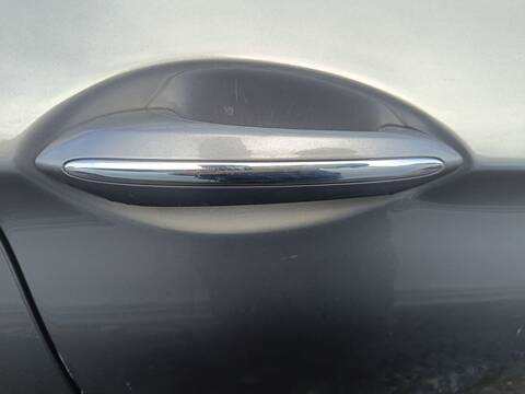 Maneta Exterior Delantera Derecha Bmw Serie 5 525 D