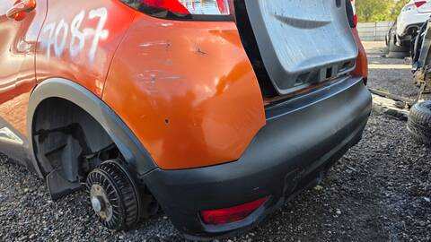 Foto 3ª: Paragolpes Trasero Renault Captur H4B400 (2013)