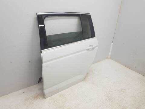 Foto 2ª: Puerta Trasera Izquierda Volkswagen Touran ADVANCE BMT (2015)