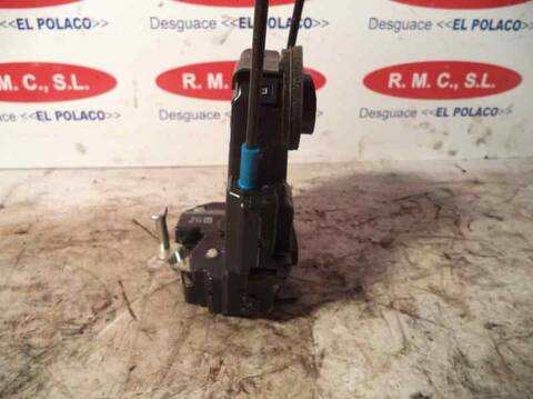 Foto 3ª: Cerradura Puerta Trasera Derecha Toyota Auris 1.4 TD CAT 90CV 66KW [1ND] (2009)