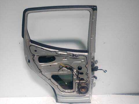 Foto 3ª: Puerta Trasera Izquierda Mercedes Clase A 140 170 CDI 168.009) 95CV [OM668942] (1997)