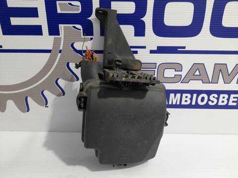 Foto 2ª: Caja Reles Fusibles Iveco Daily 2.3 DIESEL CAT 126CV (2014)