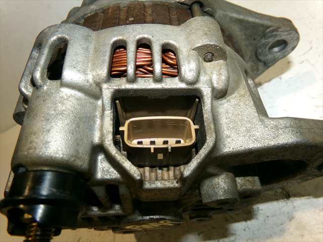 Foto 4ª: Alternador Mitsubishi Montero 1.8 GDI MODELO IO [4G93] (2000)