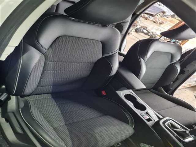 Foto 3ª: Asientos Traseros Renault Arkana TECHNO 140CV 103KW [H5HE4] (2023)