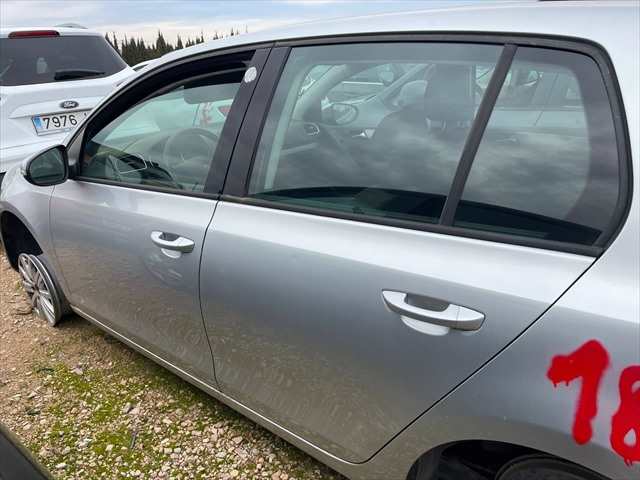 Foto 2ª: Puerta Trasera Izquierda Volkswagen Golf 1.6 TDI 105cv [CAY] (2011)