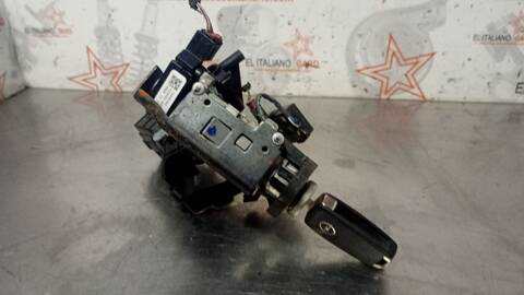 Foto 2ª: Cerradura Puerta Delantera Izquierda Opel Corsa COLOR EDITION ECOFLEX 100CV 74KW [B14NEJ] (2017)