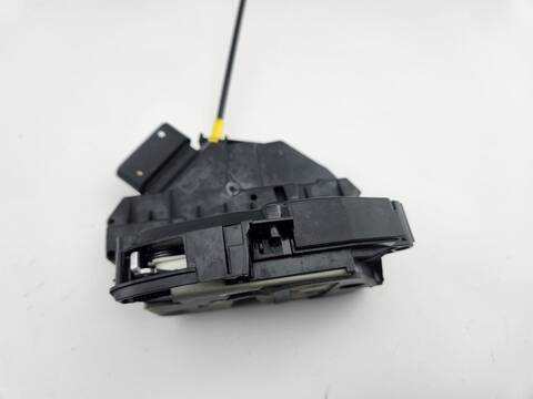 Foto 3ª: Cerradura Puerta Trasera Izquierda Ford Kuga ST-LINE 119CV 88KW [XRMC] (2019)