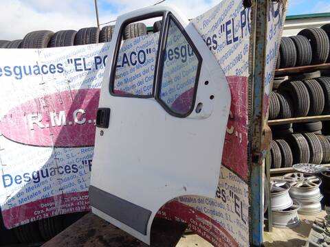 Foto 4ª: Puerta Delantera Derecha Fiat Ducato 2.3 JTD CAT 110CV 81KW CAJA CERRADA [F1AE0481C] (2004)