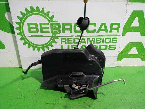 Foto 3ª: Cerradura Puerta Trasera Izquierda Audi A4 2.5 TDI 120KW) 163CV (2000)