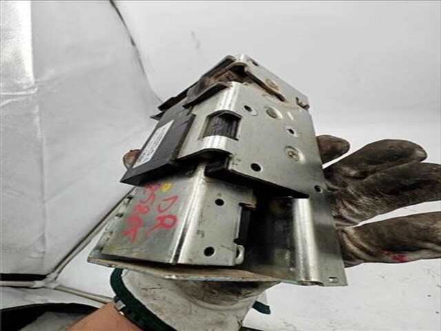 Foto 3ª: Cerradura Puerta Delantera Derecha Ford Transit 1.8 FURGÓN FT 200S (2006- ) [1.8 LTR. - 66 KW TDCI CAT] CONNECT (TC7)(2002 _) [R3PA]