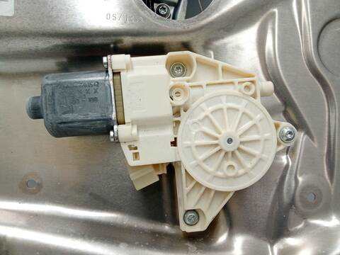 Foto 2ª: Elevalunas Manual Trasero Izquierdo Mercedes Clase E 180 E 200 CDI - BLUETEC 212.005 212.006) 136CV 100KW [OM 651.925]