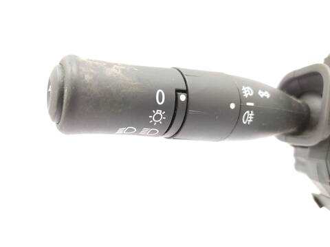 Foto 2ª: Mando Multifuncion Renault Megane 1.9 DCI LM0G LM1G LM2C) 120CV 88KW II SEDAN LM0/1_) [F9Q800] (2005)