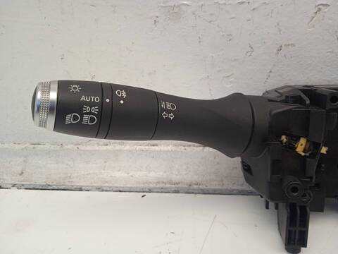 Foto 3ª: Mando Luces Renault Clio INTENS 101CV 74KW [H4D460] (2020)