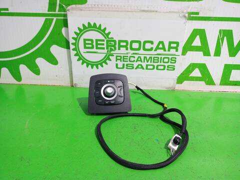Mando Multifuncion Renault Scenic XMOD BOSE 132CV 97KW