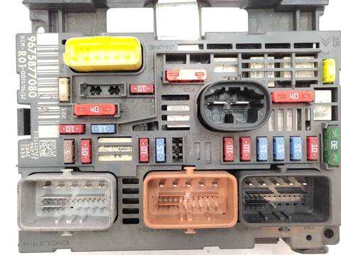 Foto 3ª: Caja Reles Fusibles Citroen C4 1.6 VTI 120 PICASSO 120CV 88KW [5F01] (2012)