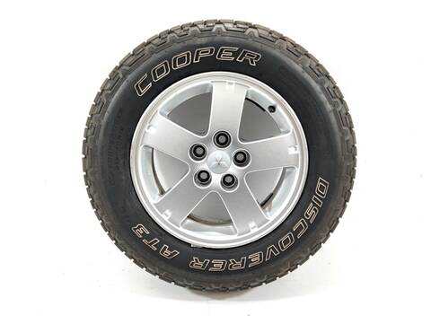 Foto 1ª: Rueda Mitsubishi Outlander 2.0 DI 140CV (2007)