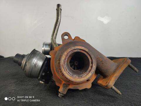 Foto 3ª: Turbocompresor Volvo V50 2.0 D SUMMUM 136CV 100KW (2005)