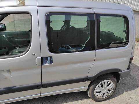 Foto 1ª: Puerta Lateral Corredera Izquierda Peugeot Partner RHY (2005)