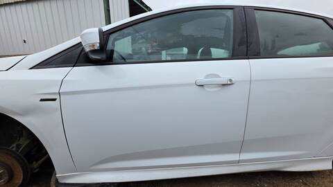 Puerta Delantera Izquierda Ford Focus M11D BERLINA
