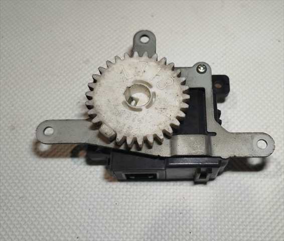 Foto 4ª: Calefacción Toyota Rav4 2.2 D-4D 3 GEN ADVANCE 4X2 [2AD] (2011)