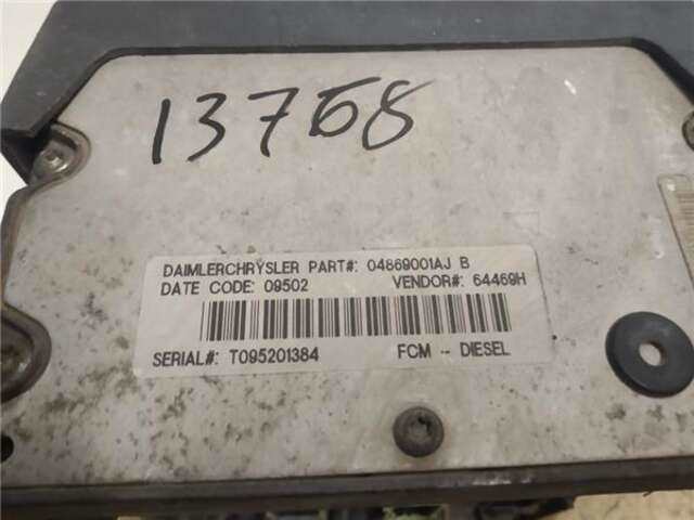Foto 3ª: Caja Reles Fusibles Chrysler Voyager 2.5 CRD SE GRAND VOYAGER [2.5 LTR. - 105 KW CRD CAT] [VM07C]