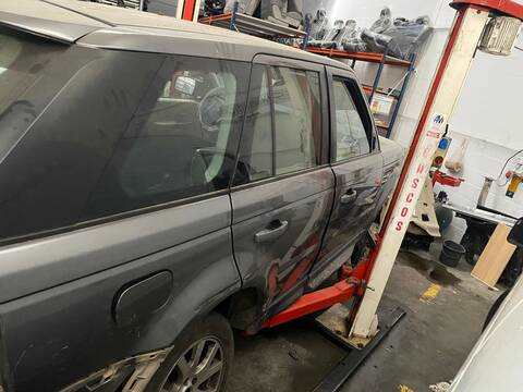 Foto 1ª: Puerta Trasera Derecha Land Rover Range 3.6 TD V8 272CV 200KW (2005)