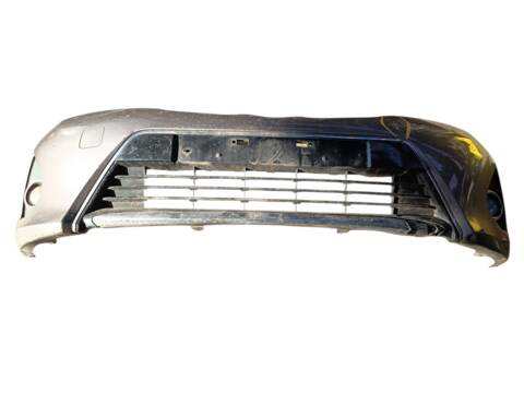 Paragolpes Delantero Toyota Auris 2.0 D-4D ADE186_ ADE186R)