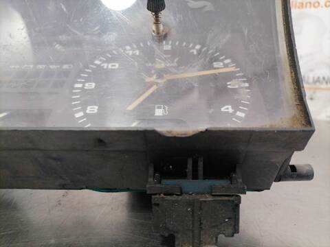 Foto 2ª: Cuadro de Instrumentos Volkswagen Santana 75CV 55KW (1981)