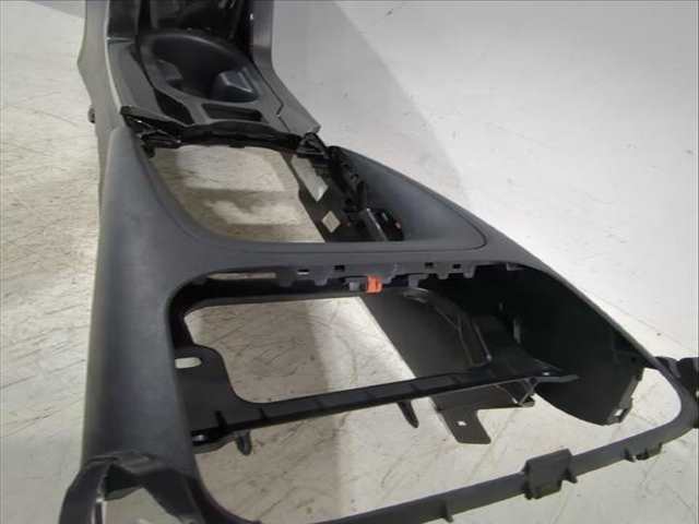 Foto 2ª: Consola Central Toyota Corolla 1.8 VVTI HYBRID ZWE219) 140CV [2ZR-FXE] (2018)