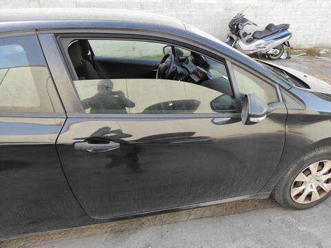 Foto 1ª: Puerta Delantera Derecha Peugeot 208 ZM01 (2013)