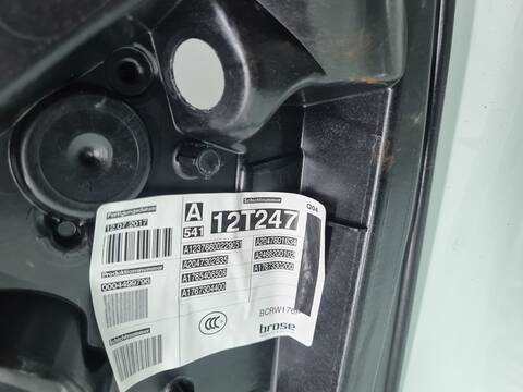 Foto 3ª: Elevalunas Manual Trasero Derecho Mercedes Clase A 140 A 45 AMG 4-MATIC 176.052) 381CV 280KW [133980] (2017)
