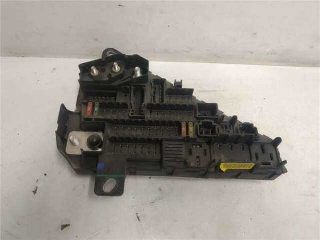 Caja Reles Fusibles Bmw Serie 5 518 3.0 530I [3.0 LTR. - 200 KW 24V]
