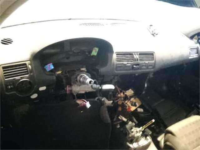 Foto 2ª: Salpicadero Volkswagen Bora 1.9 HIGHLINE [1.9 LTR. - 81 KW TDI] [ASV]