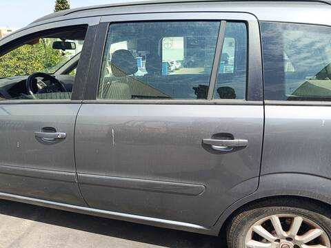 Puerta Trasera Izquierda Opel Zafira Z19DT