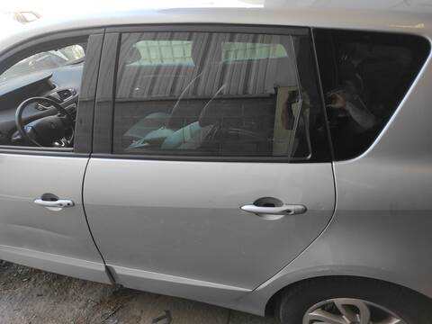 Puerta Trasera Izquierda Renault Scenic H5F400