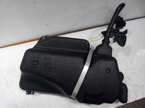 Foto 3ª: Deposito de Combustible Volkswagen Polo ADVANCE BLUEMOTION 90CV [CUSB] (2014)