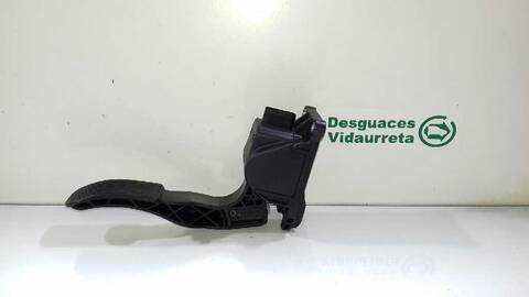 Foto 2ª: Pedal Acelerador Mercedes Clase V 200 136CV 100KW (2014)