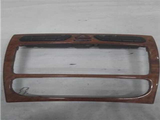 Foto 1ª: Consola Central Mercedes Clase C 160 BERLINA