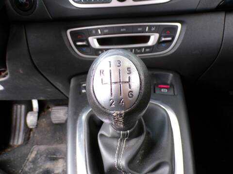 Foto 2ª: Caja Cambios Renault Scenic K9K J8 (2011)