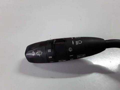 Foto 2ª: Mando Multifuncion Mercedes Clase B 150 180 CDI 245.207) 109CV (2005)