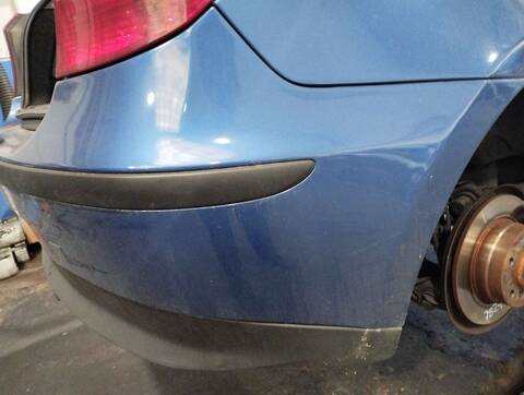 Foto 2ª: Paragolpes Trasero Bmw Serie 1 114 2.0 16V DIESEL CAT BERLINA 122CV 90KW [204D4] (2005)