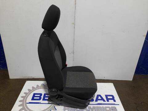 Foto 2ª: Asiento Delantero Derecho Fiat Doblo 1.3 16V M-JET CAT 95CV [330A1000] (2015)